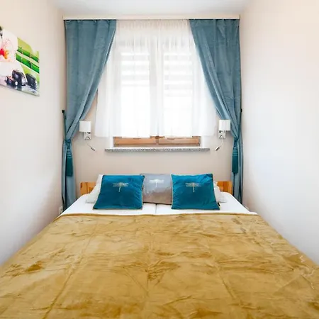 דירה Szept Lasu - Z Prywatnym Parkingiem - Space *