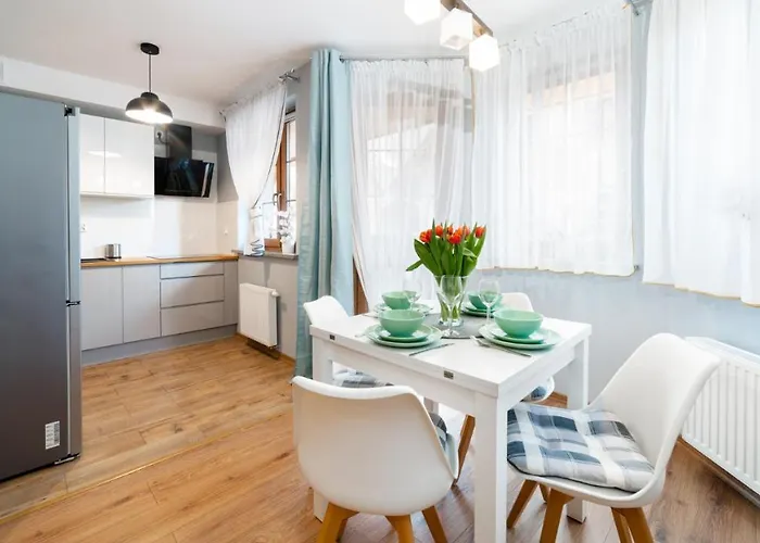 شقة Szept Lasu - Z Prywatnym Parkingiem - Space كارباش